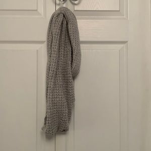 NWOT MOSSIMO Supply Co. Gray Knit Infinity Scarf